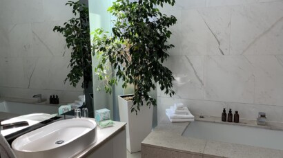 Pentagon Villa Cape Town One of the en-suite bathrooms in the Pentagon Villa Cape Town